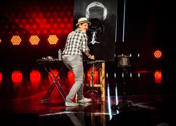Die grössten Schweizer Talente
Staffel 4 / 2016
Corinne Sutter
Copyright: SRF/Paolo Foschini
NO SALES
NO ARCHIVES
Die Veröffentlichung im Zusammenhang mit Hinweisen auf die Programme von Schweizer Radio und Fernsehen ist honorarfrei  und muss mit dem Quellenhinweis erfolgen. Jede weitere Verwendung ist honorarpflichtig, insbesondere auch der Wiederverkauf. Das Copyright bleibt bei Media Relations SRF. Wir bitten um Belegexemplare. Bei missbräuchlicher Verwendung behält sich das Schweizer Radio und Fernsehen zivil- und strafrechtliche Schritte vor.