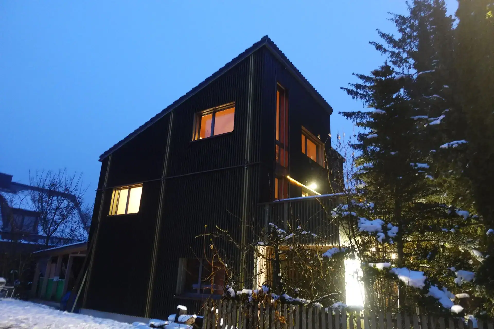 Das von der Künstlerin Corinne Sutter entworfene Atelierhaus